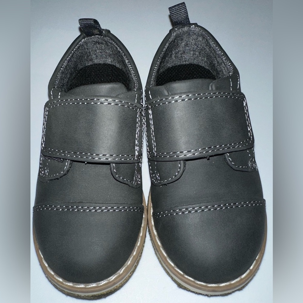 Dressing shoes for toddler
